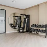 Luxury 3br With Private Terrace Apartment