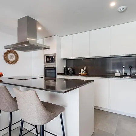 Luxury 3br With Private Terrace *