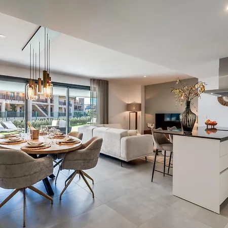 Luxury 3br With Private Terrace Apartamento Estepona