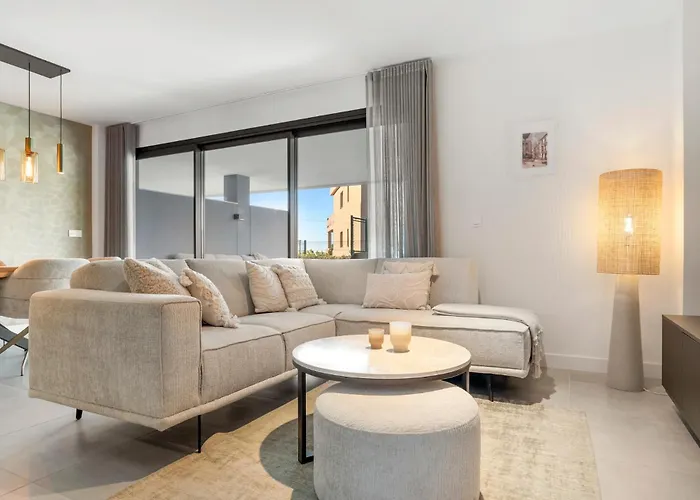 Luxury 3br With Private Terrace